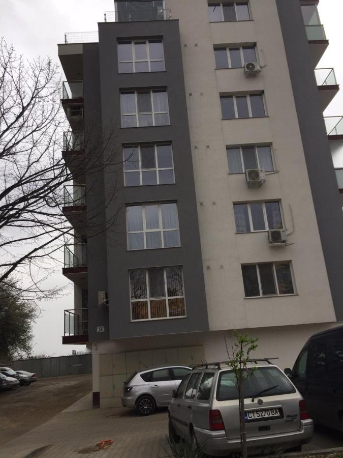 Уютен Нов Апартамент - Стара Загора С Две Спални Apartamento Exterior foto