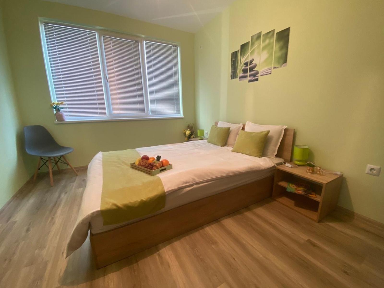 Уютен Нов Апартамент - Стара Загора С Две Спални Apartamento Exterior foto