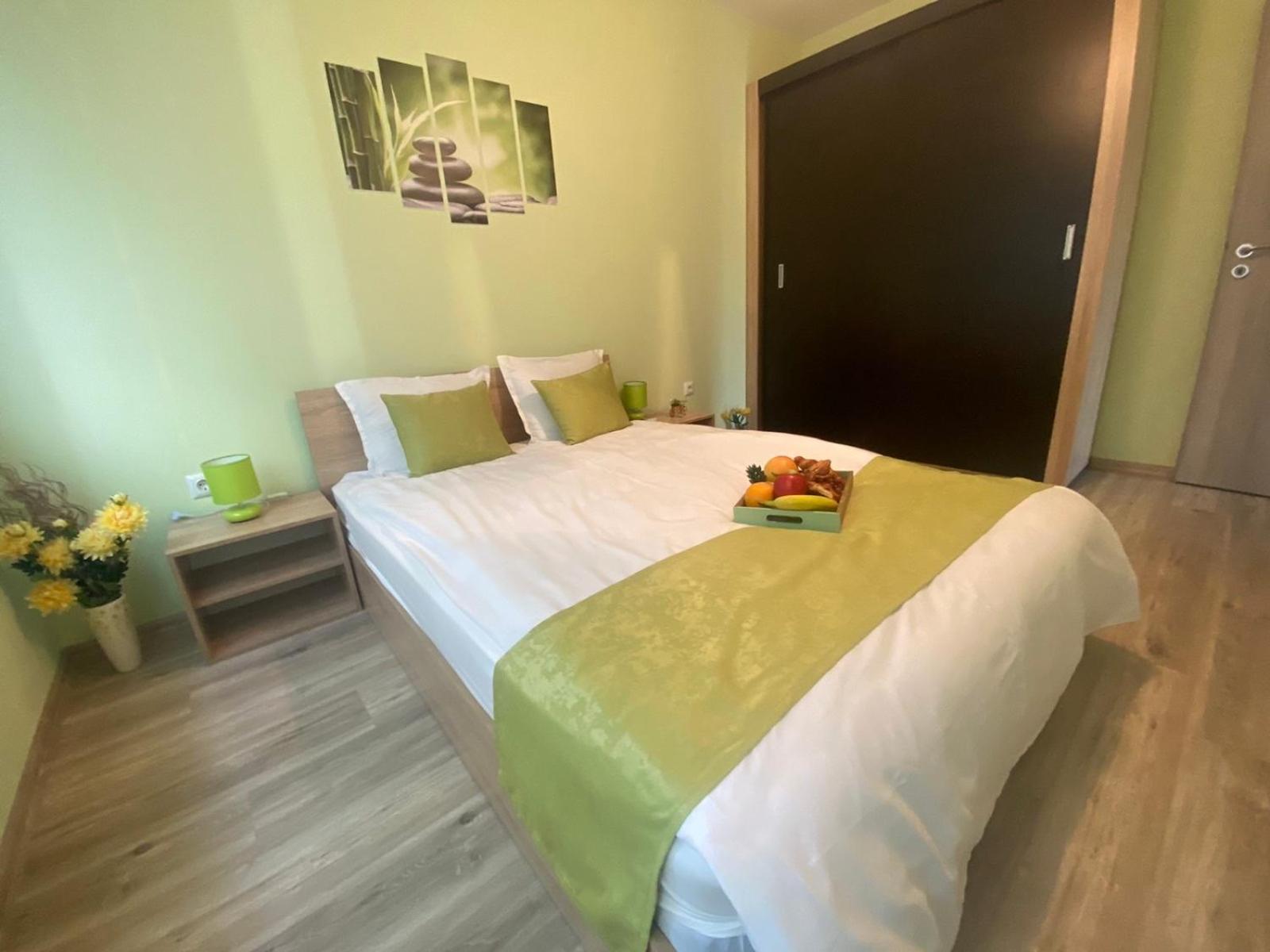 Уютен Нов Апартамент - Стара Загора С Две Спални Apartamento Exterior foto