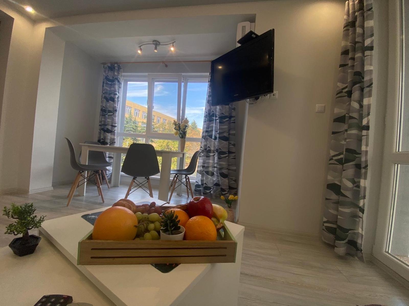 Уютен Нов Апартамент - Стара Загора С Две Спални Apartamento Exterior foto